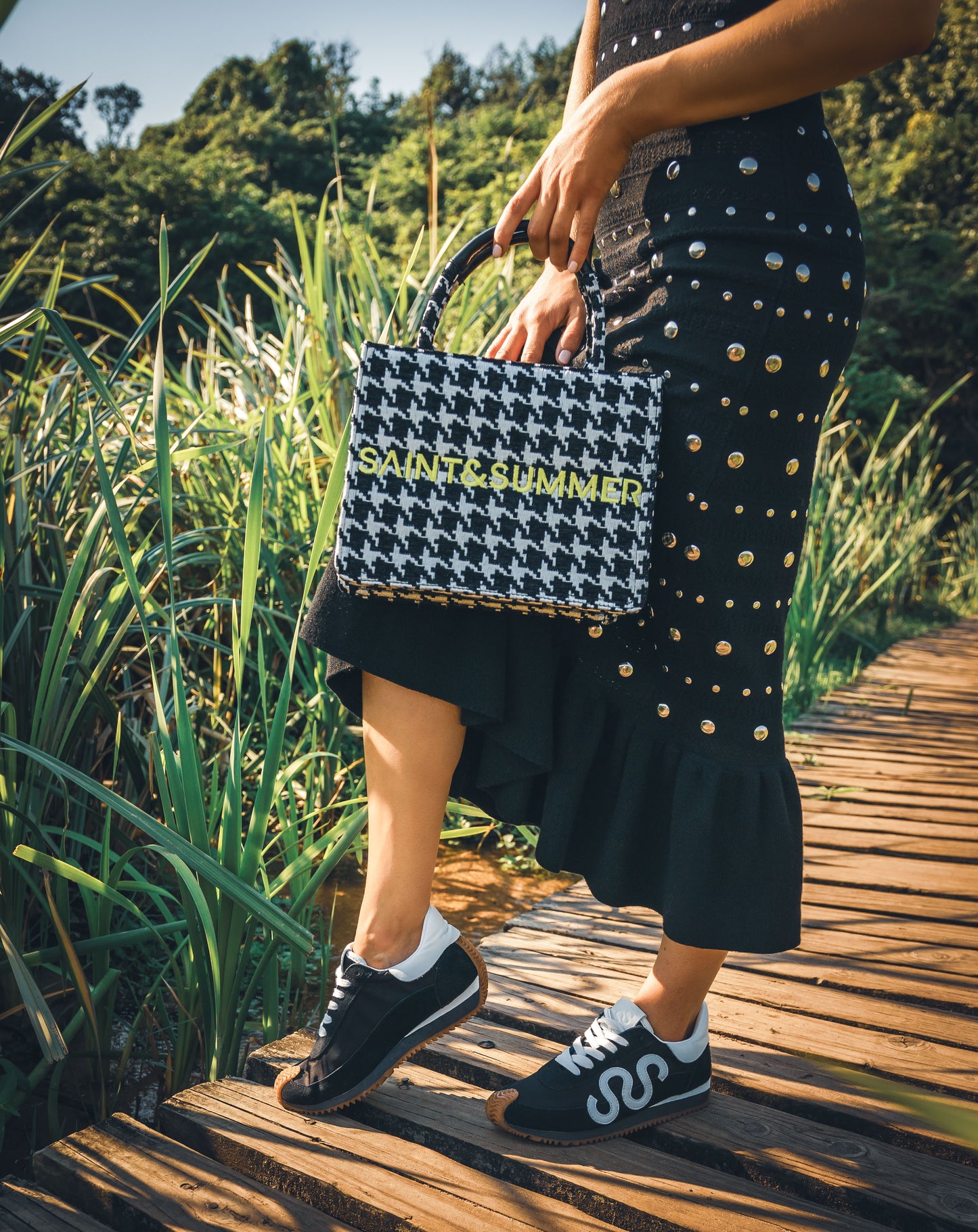 Ladies Dame Houndstooth Tote Bag