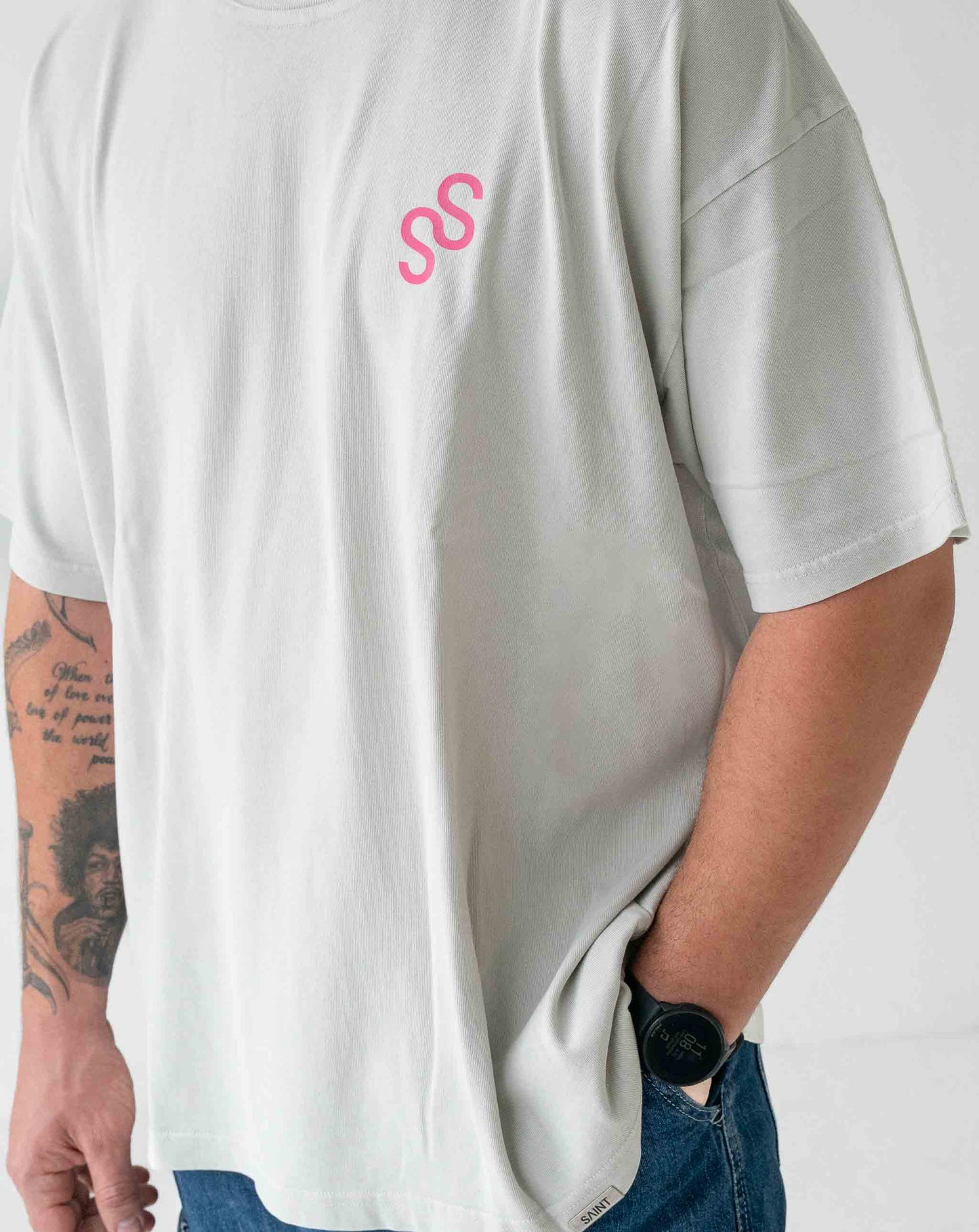 Unisex T-Shirt Snow Wash with Pink Logo