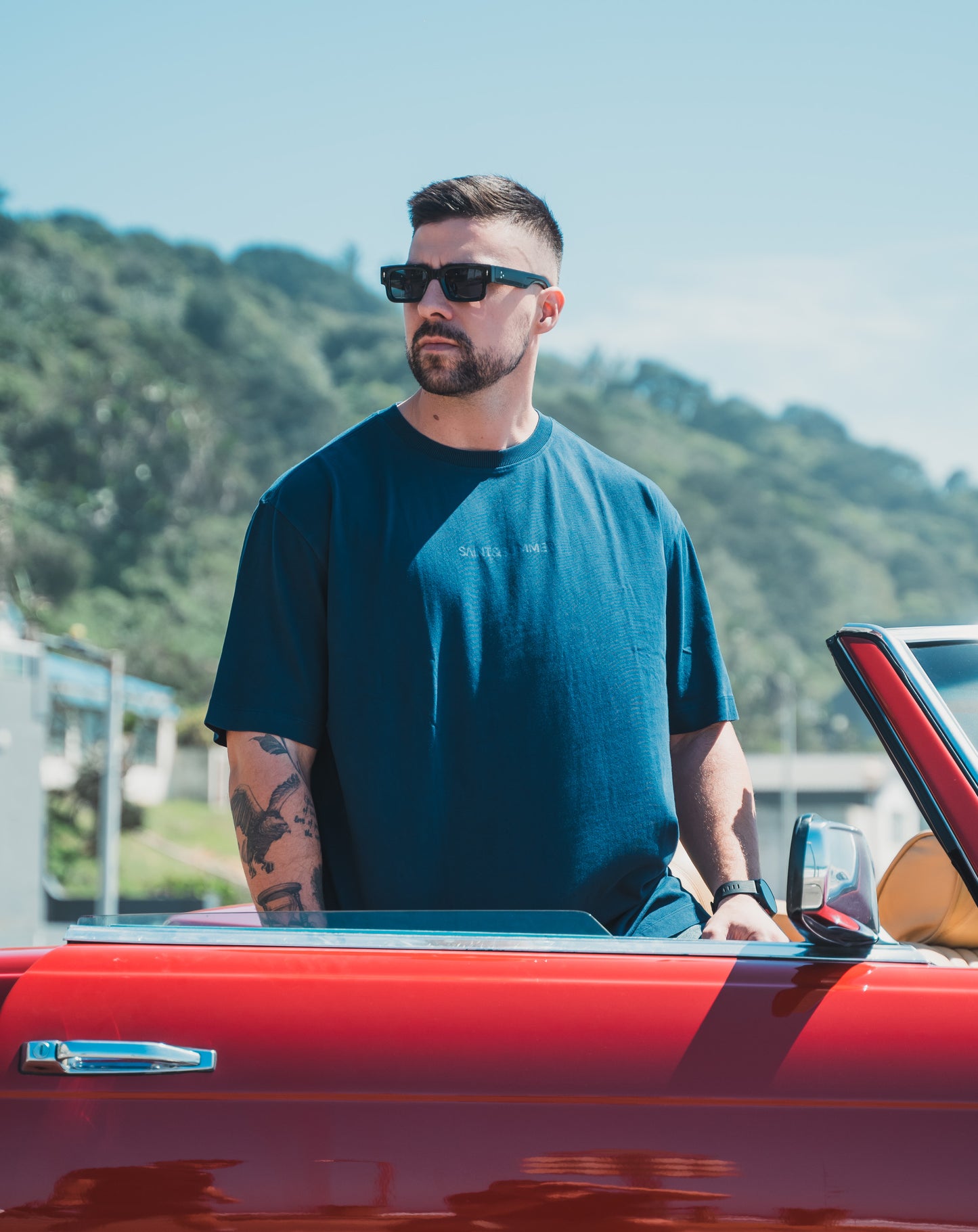 Mens Small Logo Pigment Tee: Navy