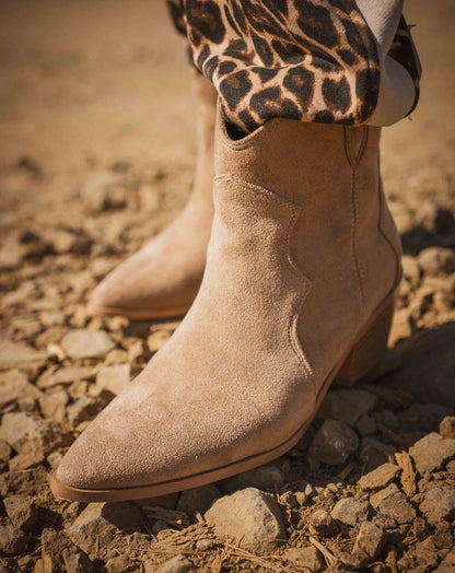 Ladies Bisa Cowgirl Ankle Boots