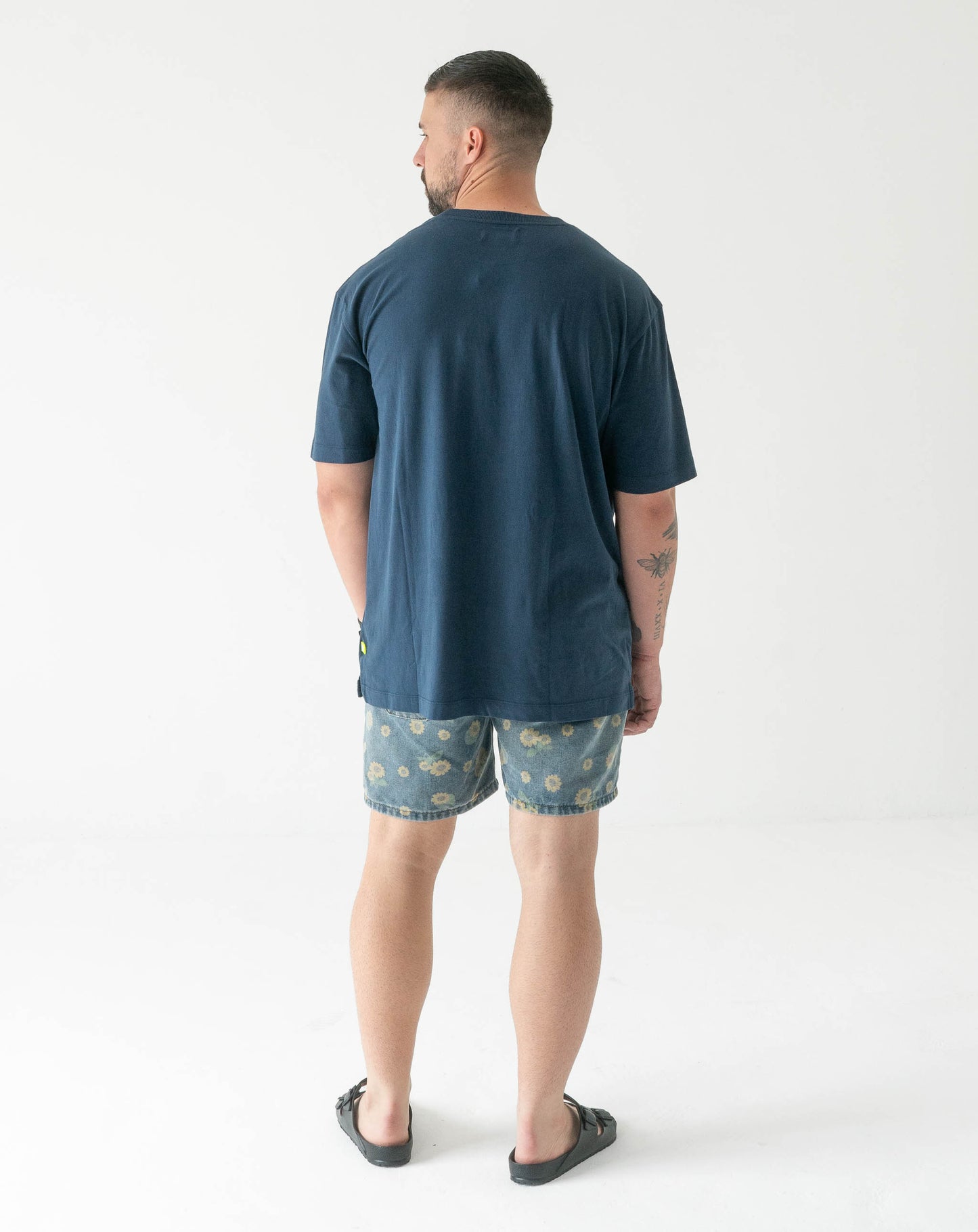 Mens Small Logo Pigment Tee: Navy