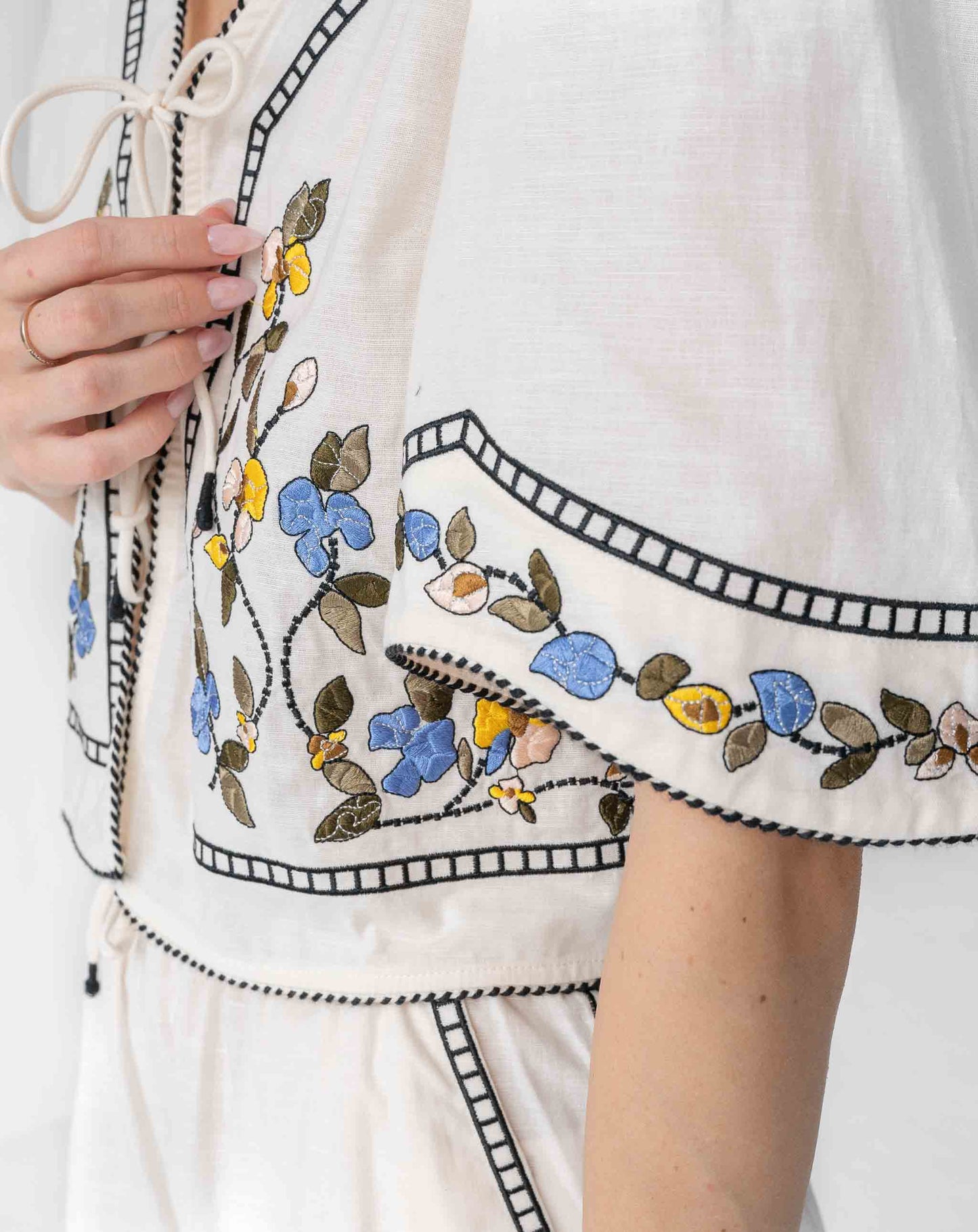 Ladies White & Floral Mia Shirt