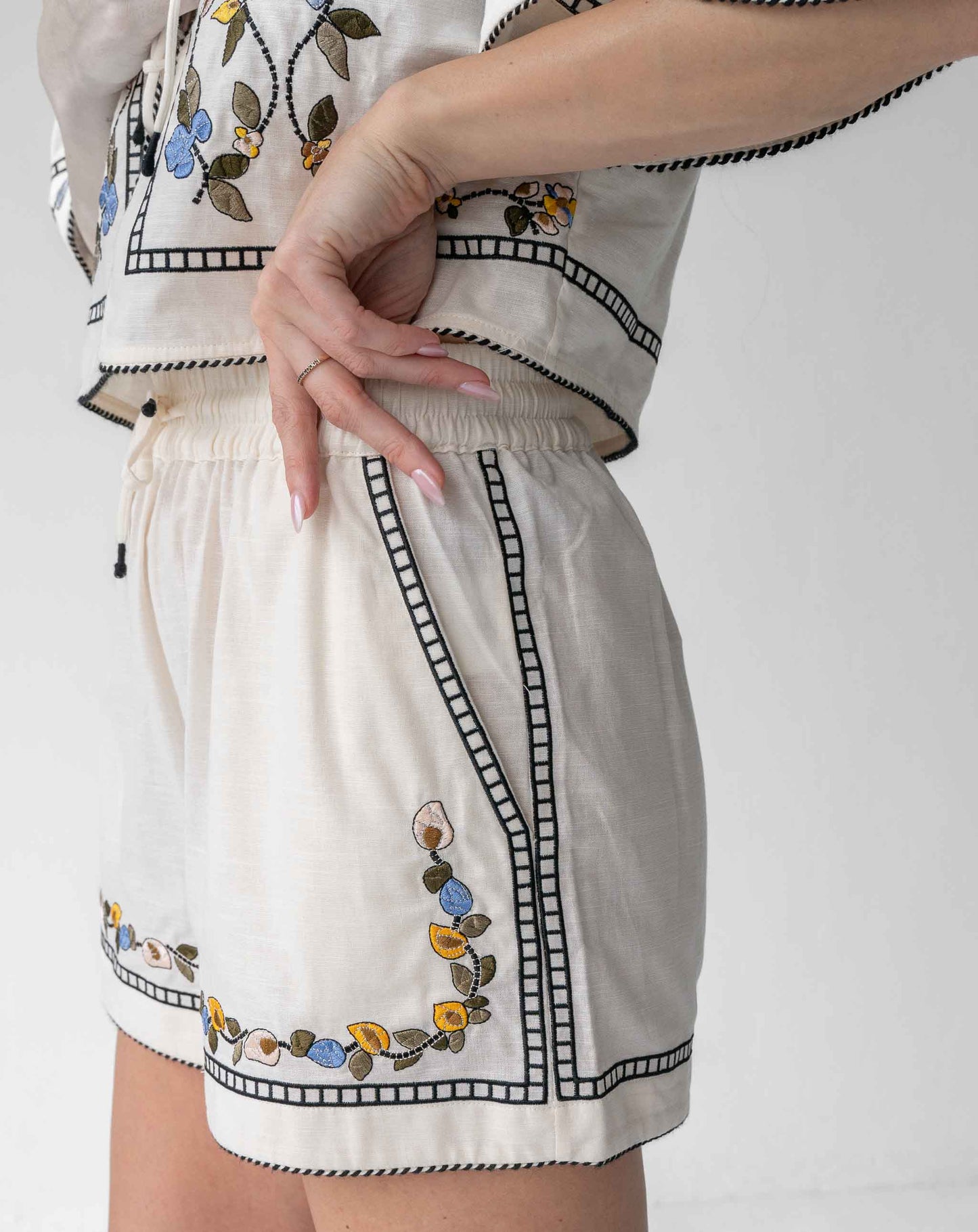Ladies White & Floral Mia Shorts